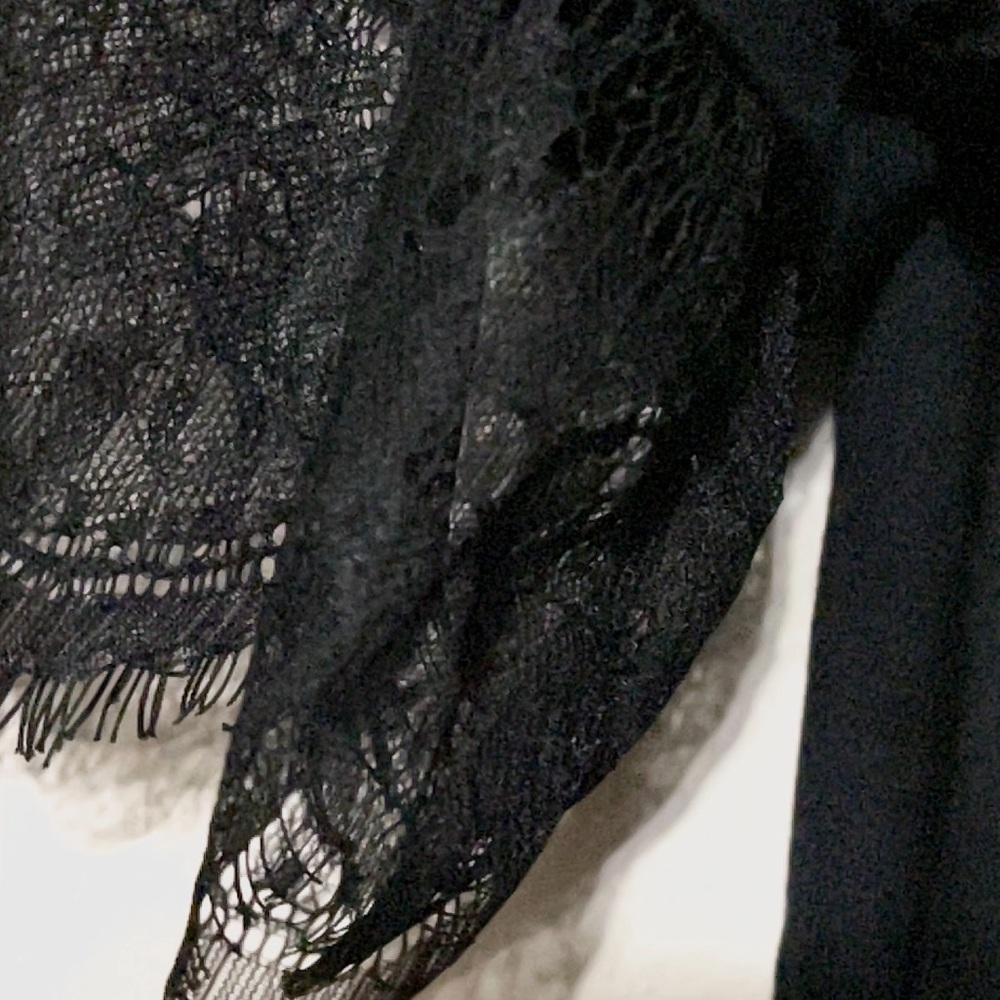 2/$13🌼LANE BRYANT Graphic Tee With Lace Trim🌼 - Picture 6 of 11